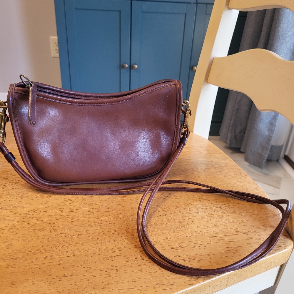 Vintage Coach Small Swinger Brown 4040